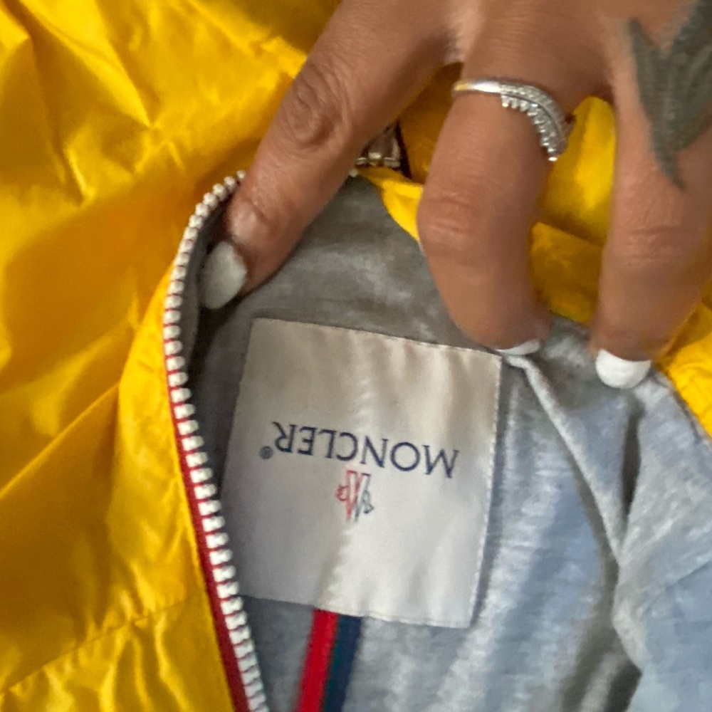 Moncler Windbreaker - Picture 3 of 5